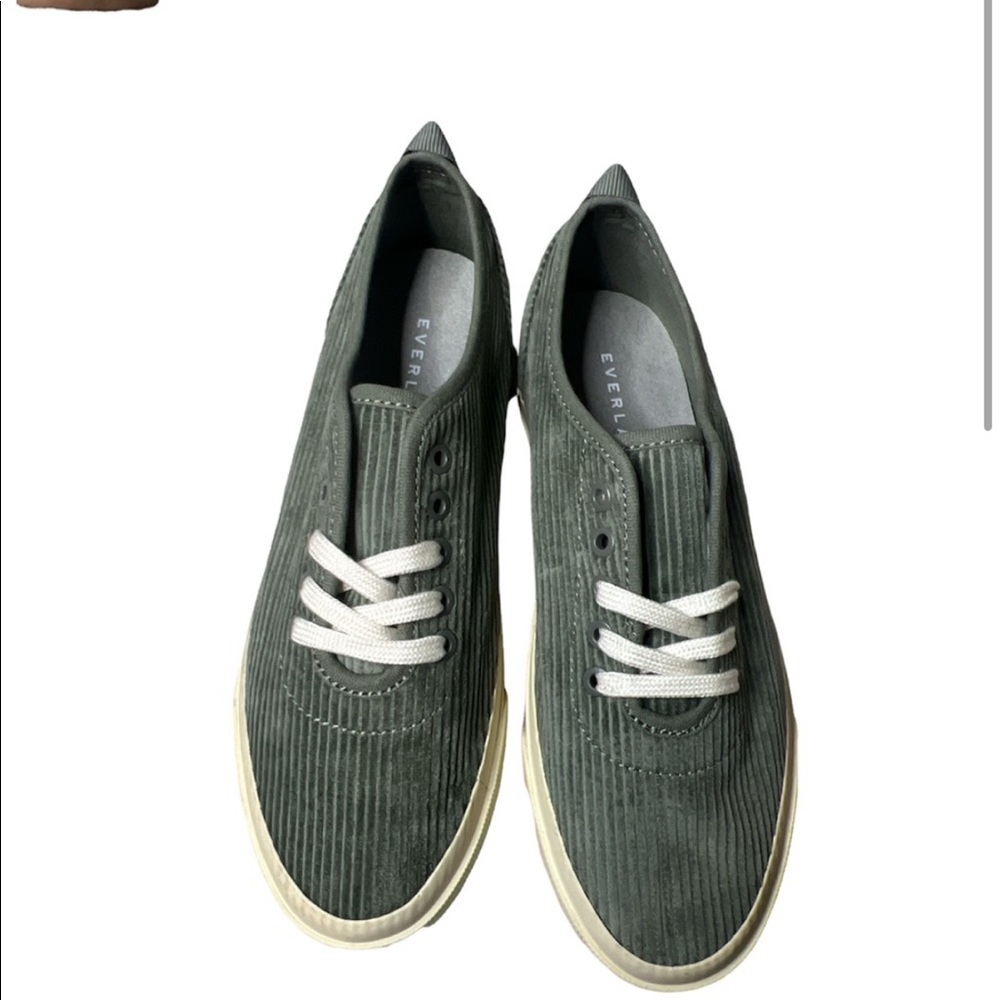 Everlane forever corduroy sneakers size 10 never worn in sage or eucalyptus